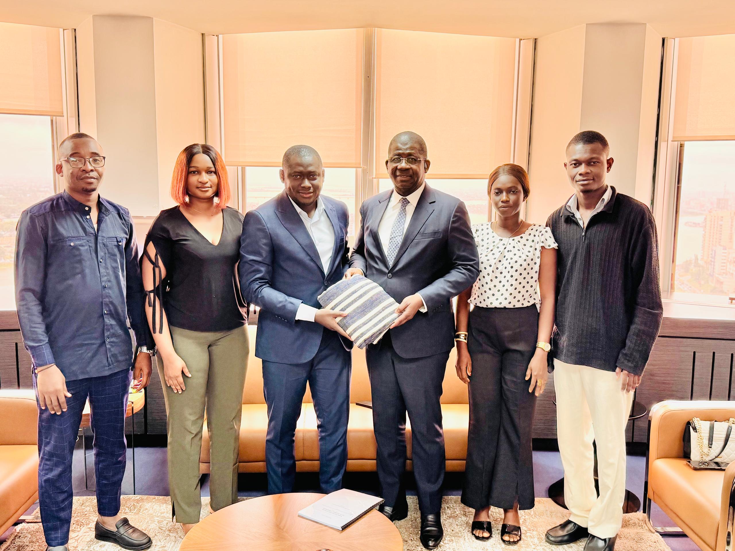 Rencontre institutionnelle : La FENUJECI remet son Plan Stratégique Triennal au Ministre Yacouba Hien Sié